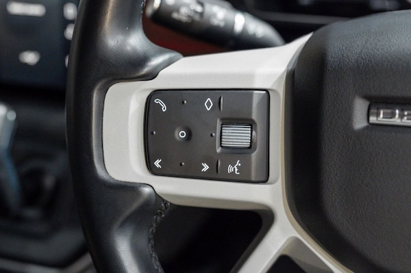 Used Land Rover Defender 130 2022 for sale - 75527556: Photo 43
