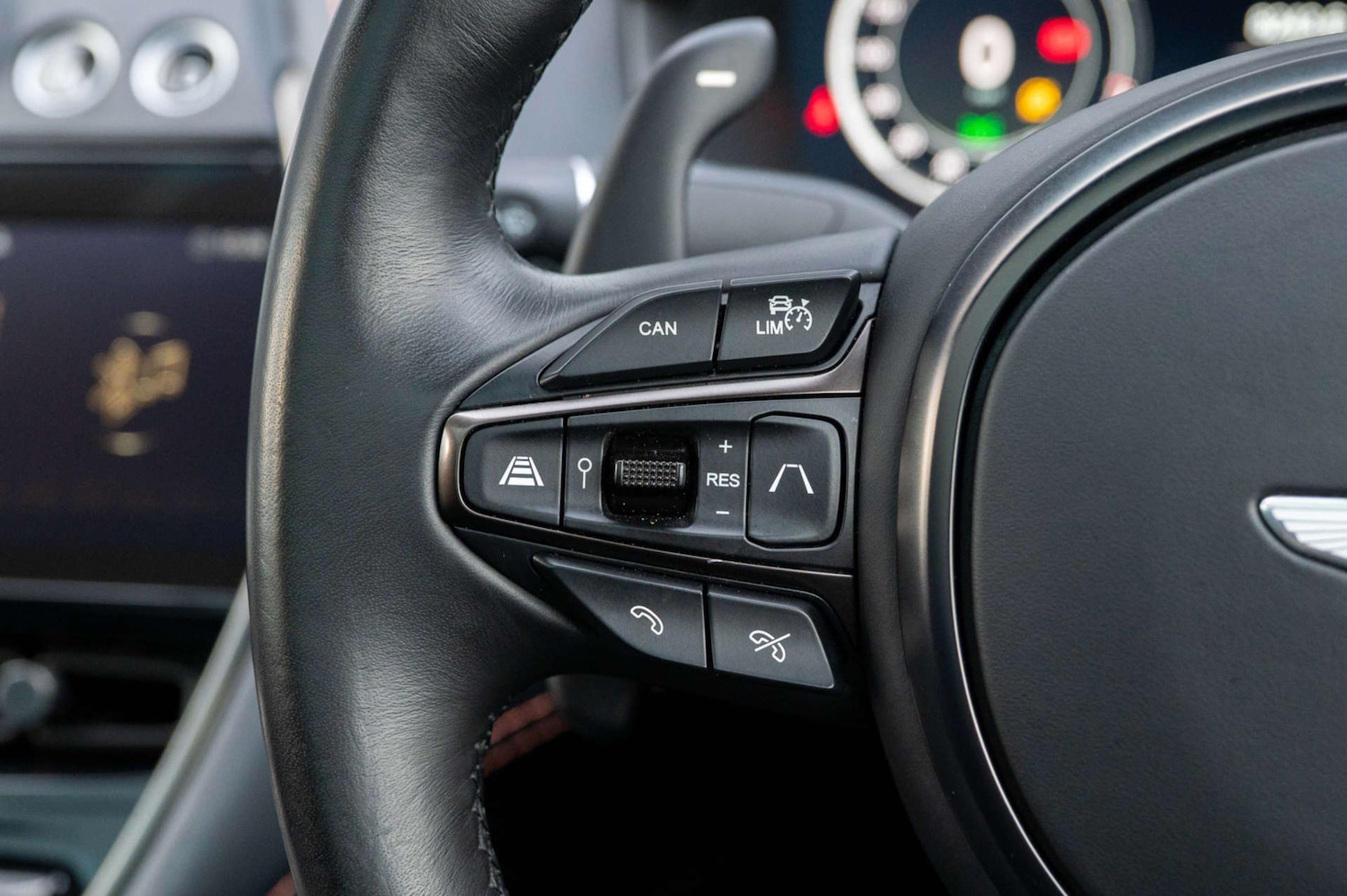 Used Aston Martin DBX 2022 for sale - 77494140: Photo 50