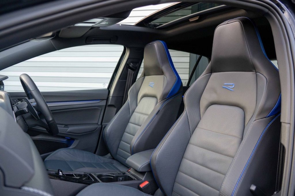 Used Volkswagen Golf 2023 for sale - 76655042: Photo 2