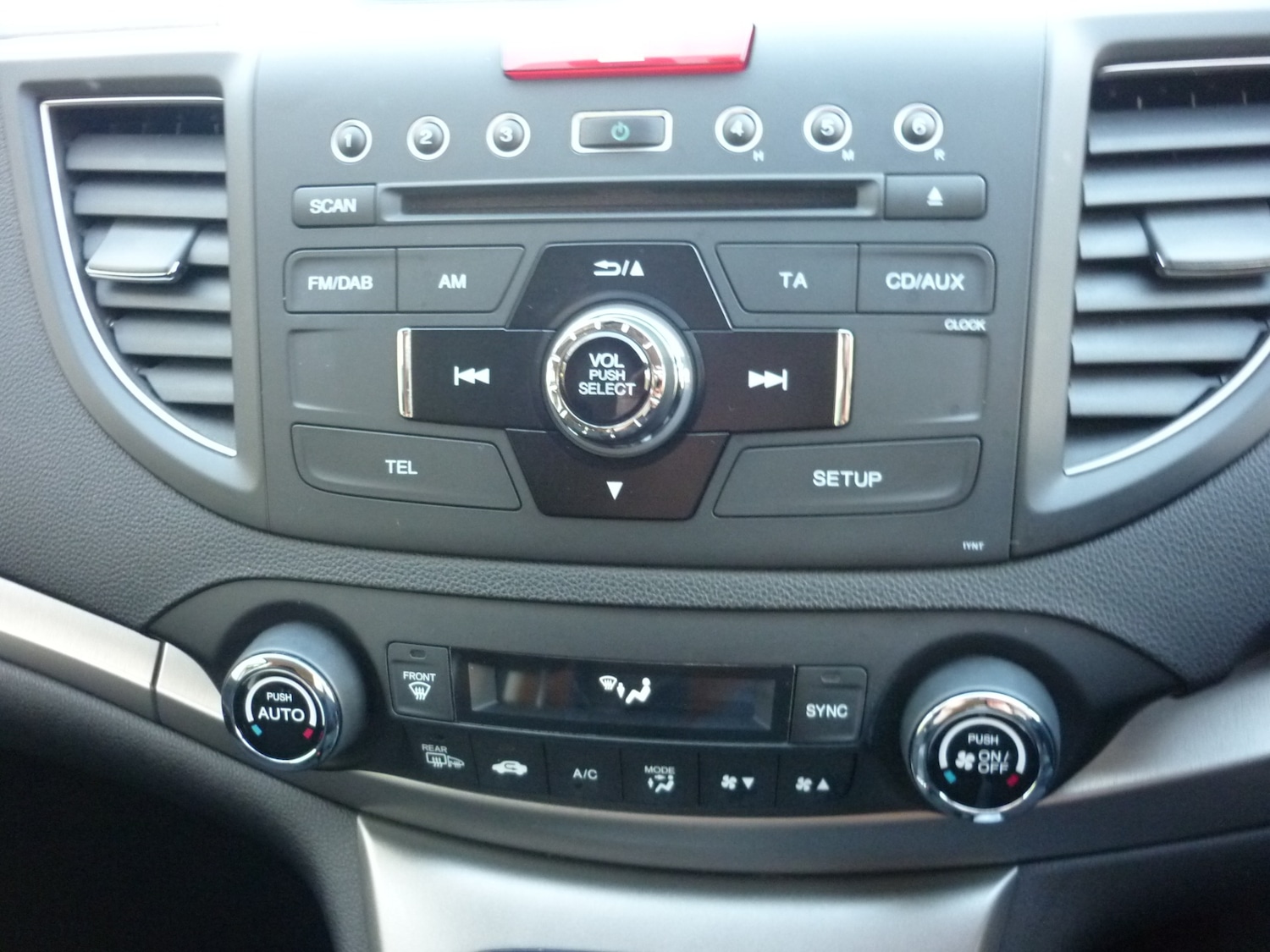 Used Honda CR-V 2014 for sale - 77220640: Photo 15