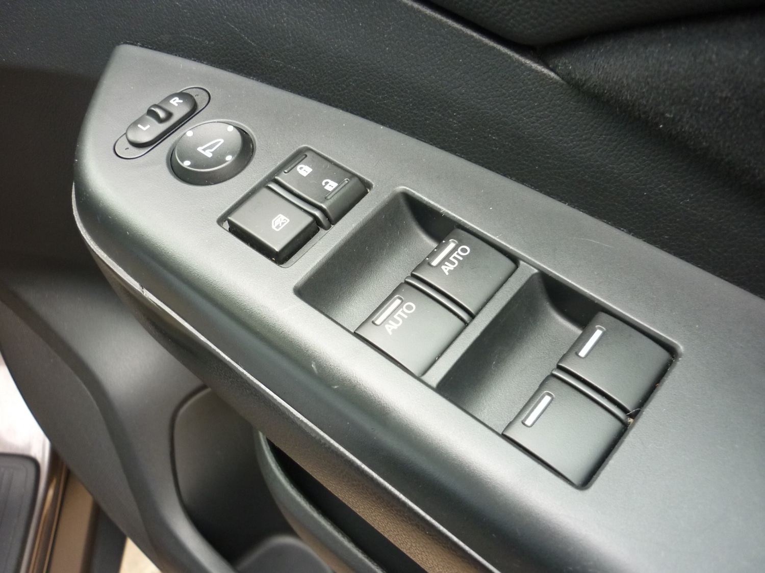 Used Honda CR-V 2013 for sale - 76560214: Photo 11