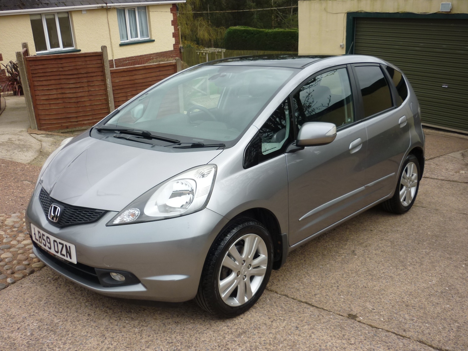 Used Honda Jazz 2010 for sale - 77779087: Photo 2
