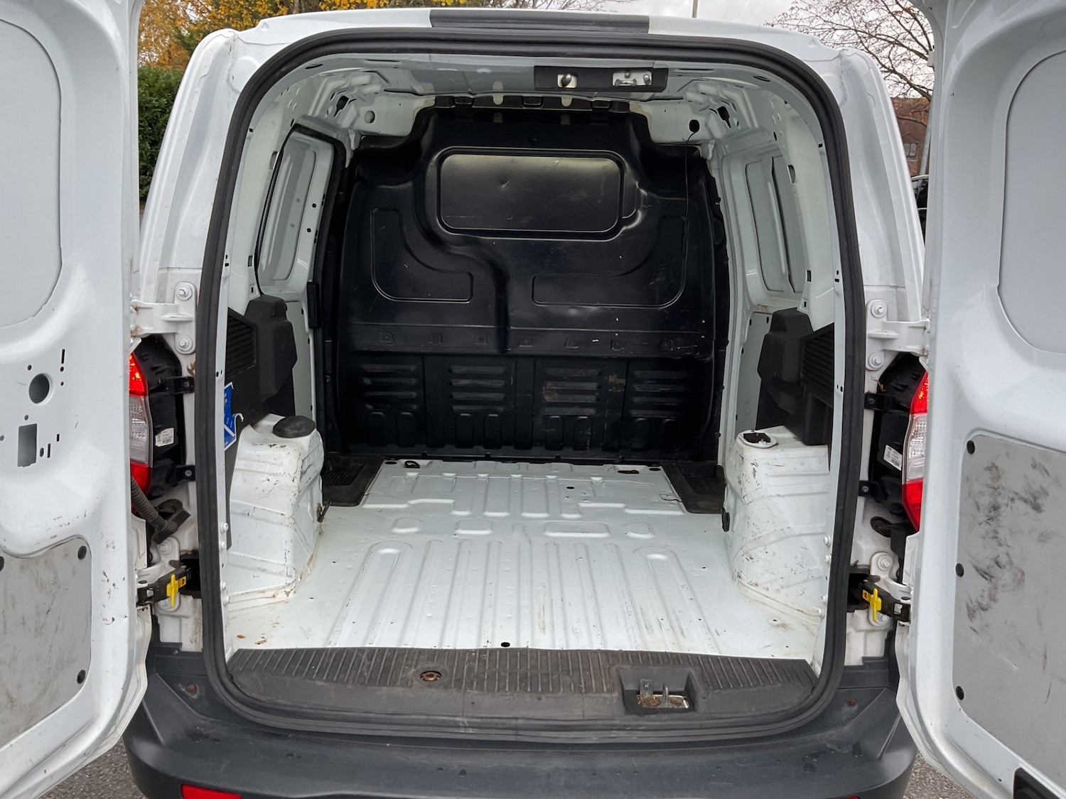 Used Ford Transit Courier 2020 for sale - 74456510: Photo 20