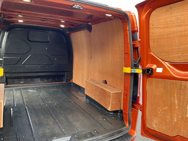 Used Ford Transit Custom 2018 for sale - 76207724: Photo 24