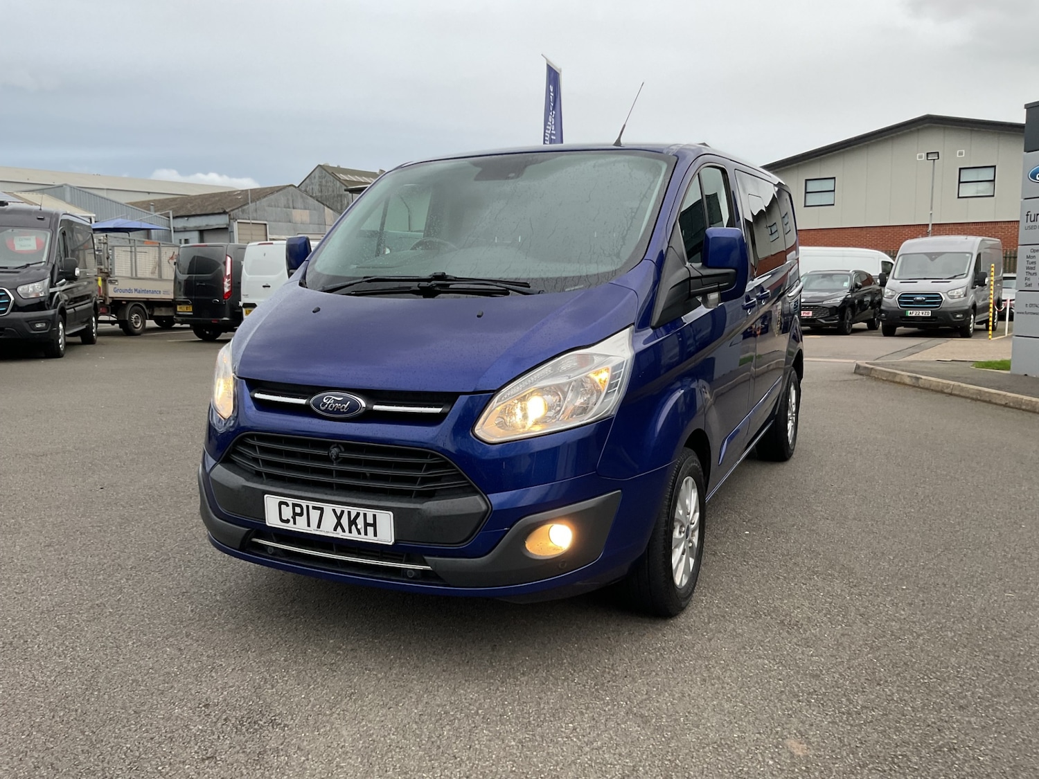 Used Ford Transit Custom 2017 for sale - 77312254: Photo 3