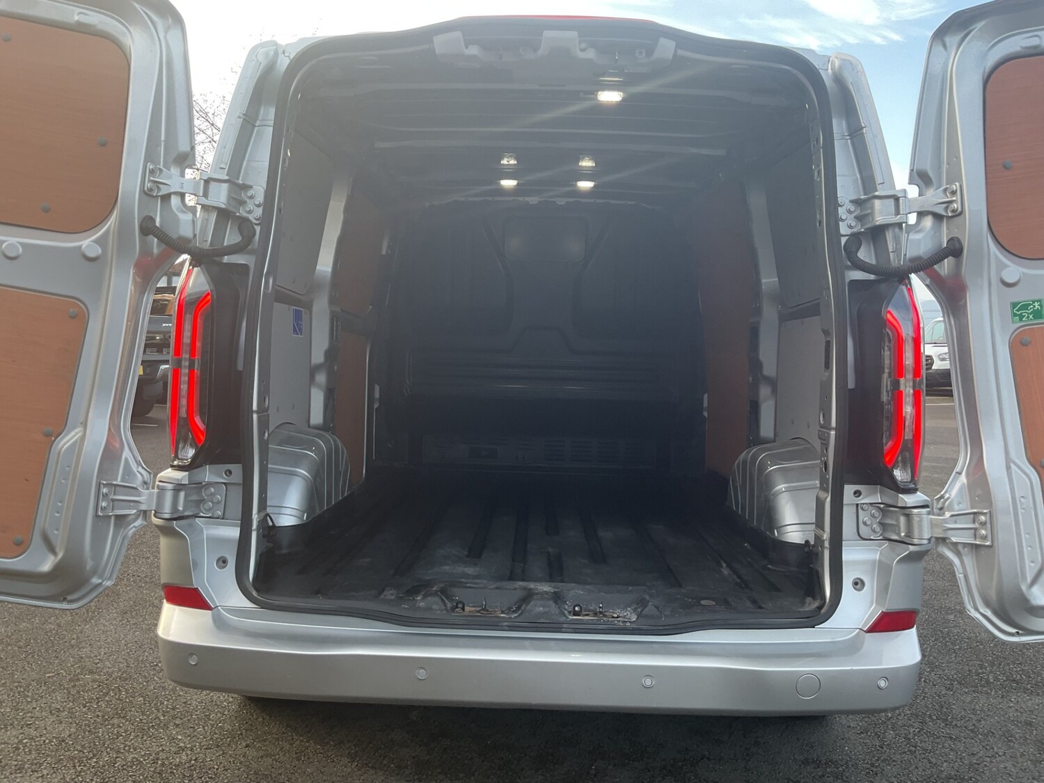 Used Ford Transit Custom 2024 for sale - 78064028: Photo 30