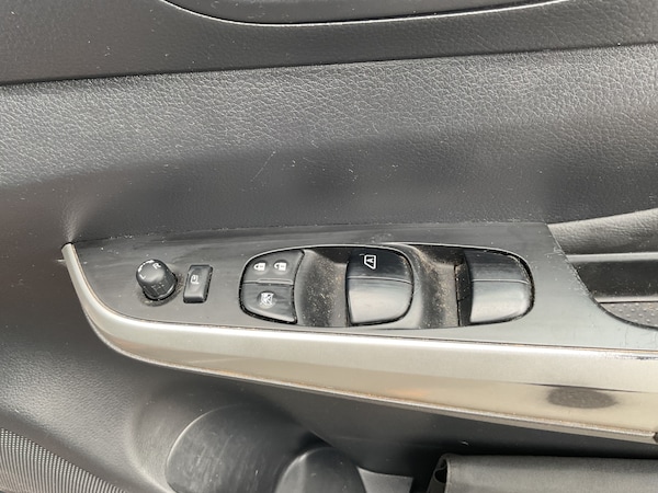 Used Nissan Navara 2017 for sale - 76288669: Photo 14
