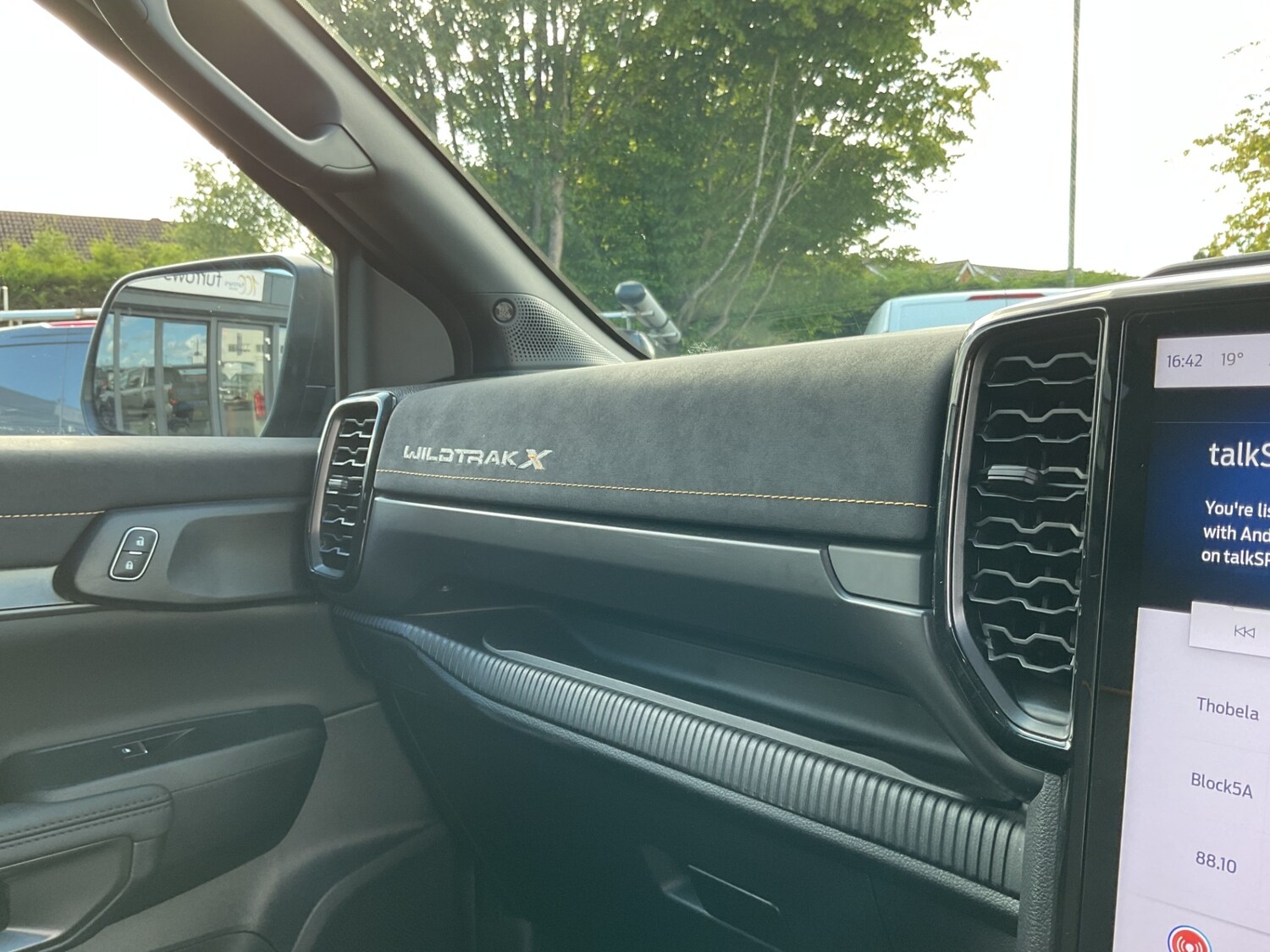 Vehicle 29