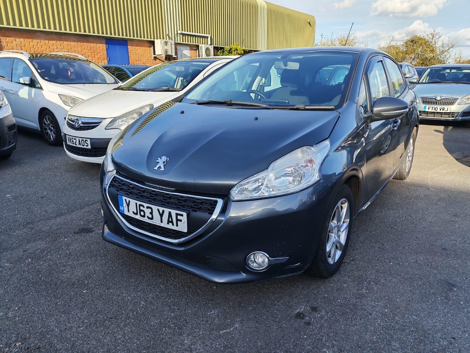 Used Peugeot 208 2013 for sale - 78035005: Photo 2