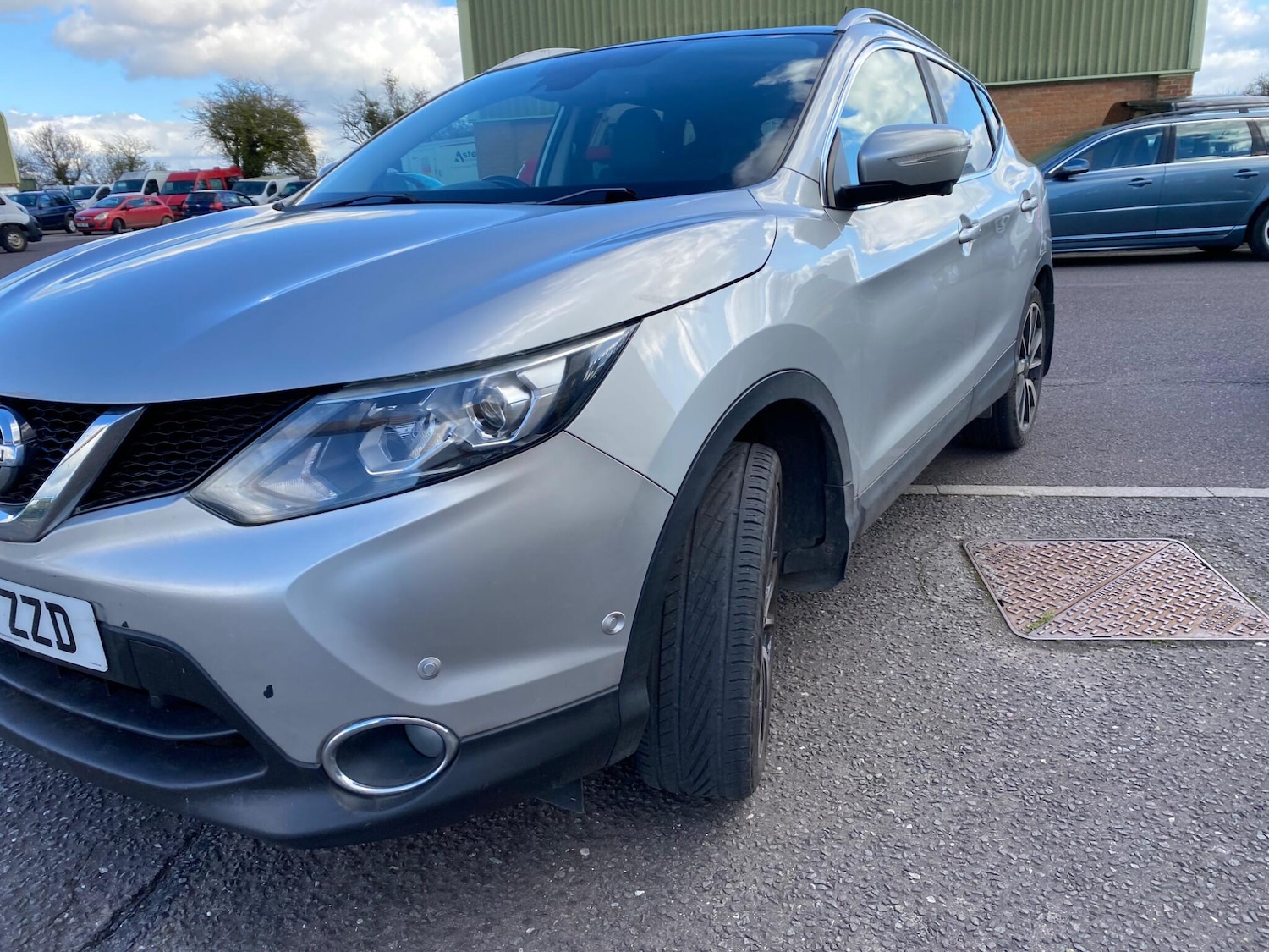 Used Nissan Qashqai 2014 for sale - 77705122: Photo 2