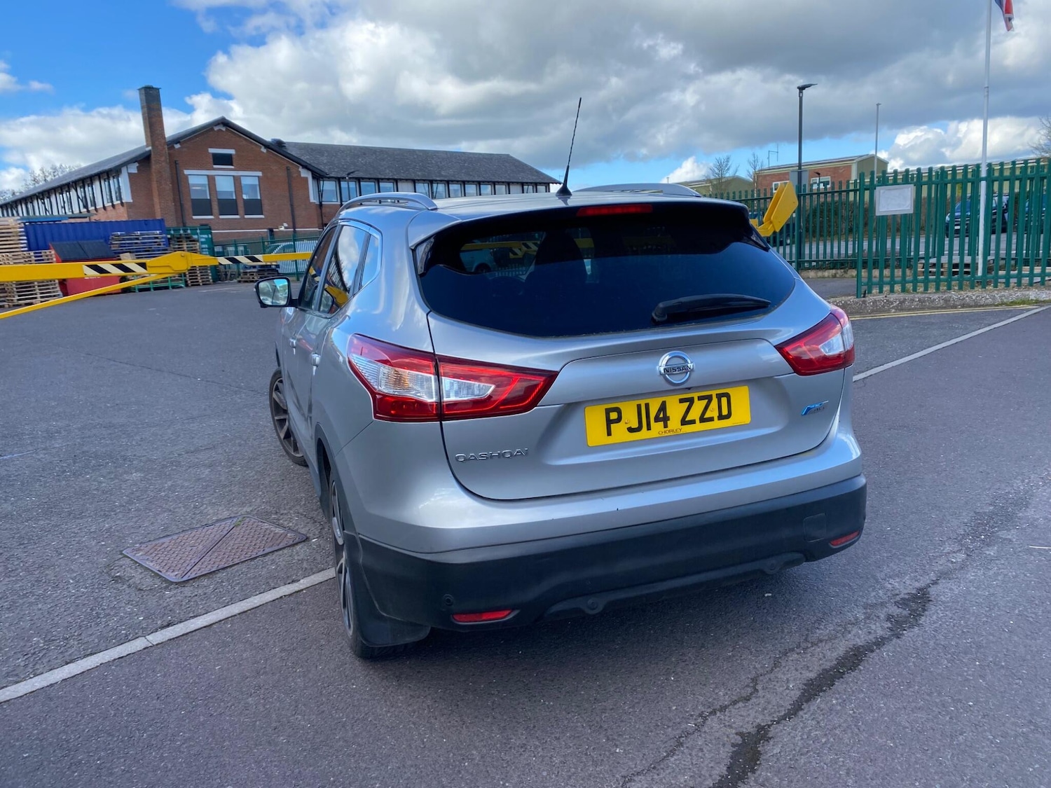 Used Nissan Qashqai 2014 for sale - 77705122: Photo 3