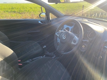 Used Vauxhall Corsa 2012 for sale - 77737765: Photo