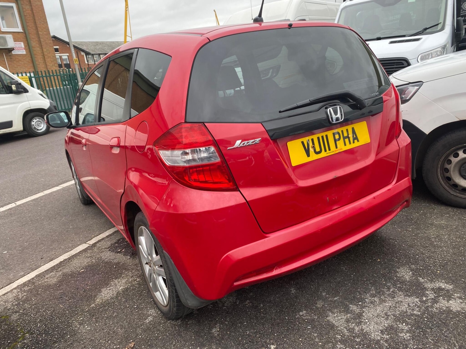 Used Honda Jazz 2011 for sale - 77267778: Photo 4