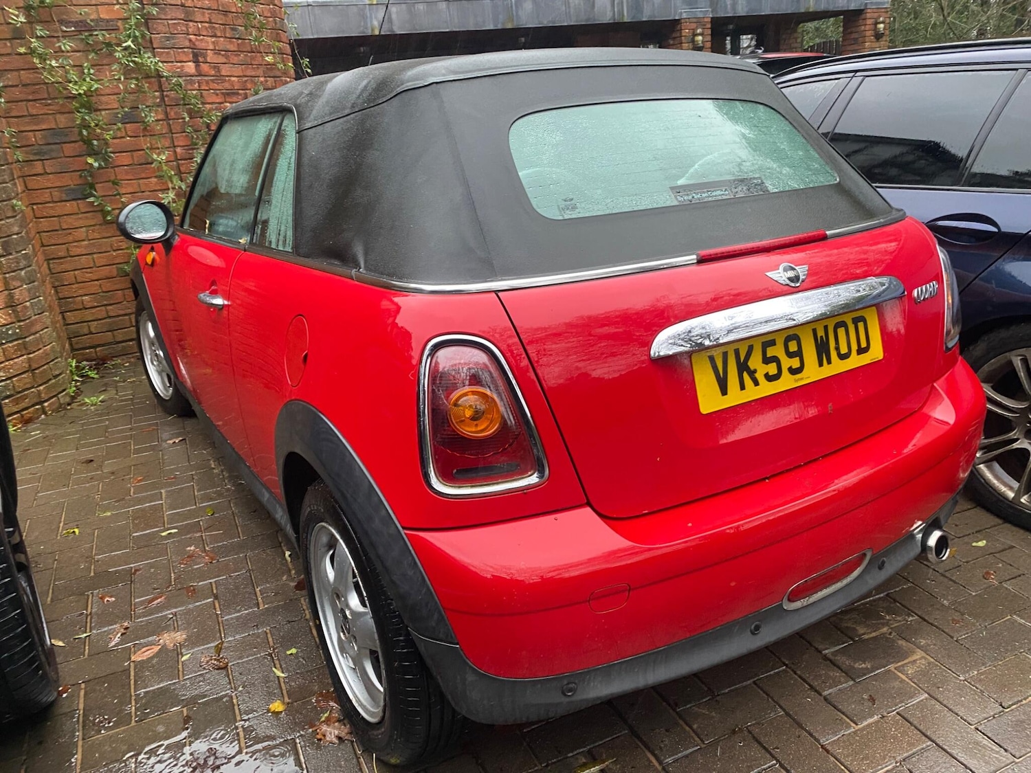 Used MINI Convertible 2009 for sale - 77279886: Photo 3