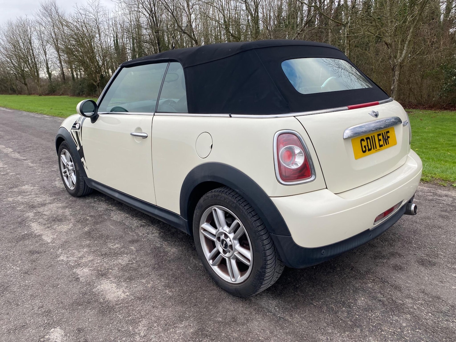 Used MINI Convertible 2011 for sale - 77255558: Photo 15