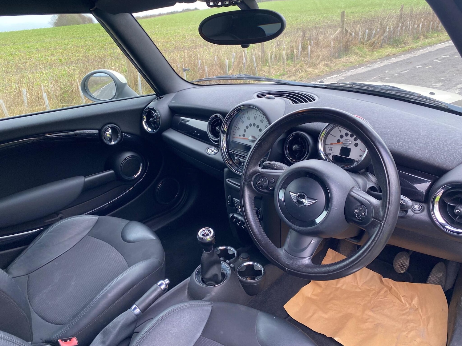 Used MINI Convertible 2011 for sale - 77255558: Photo 28