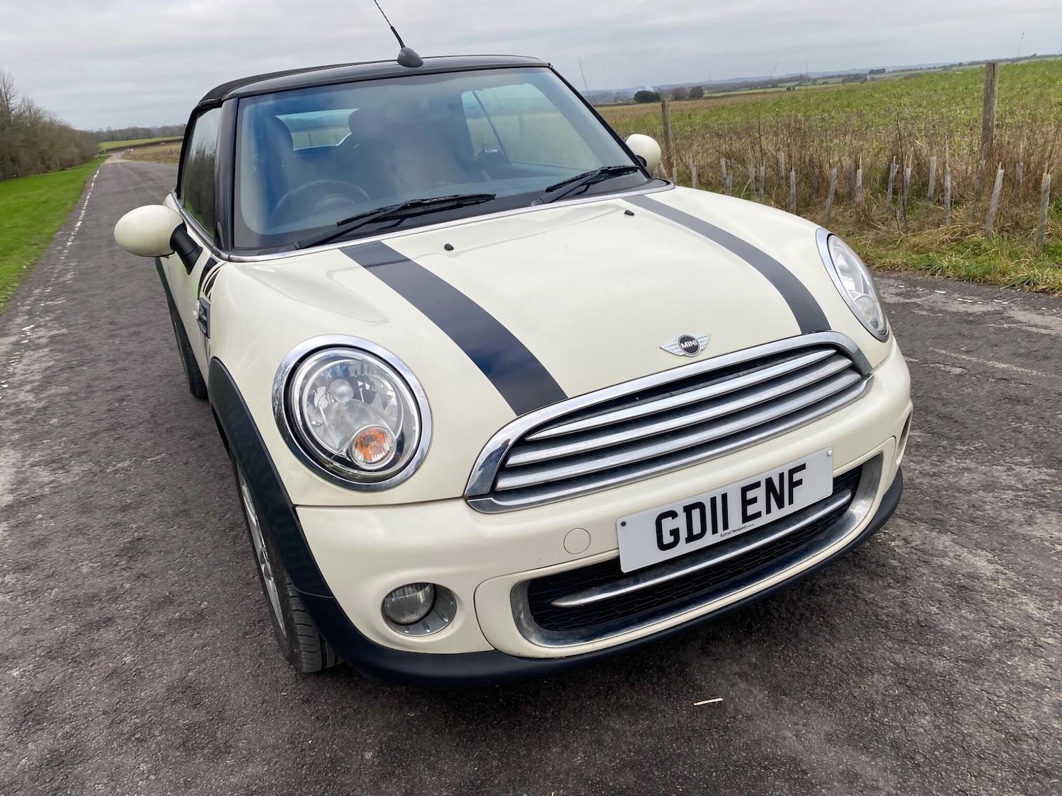 Used MINI Convertible 2011 for sale - 77255558: Photo 3