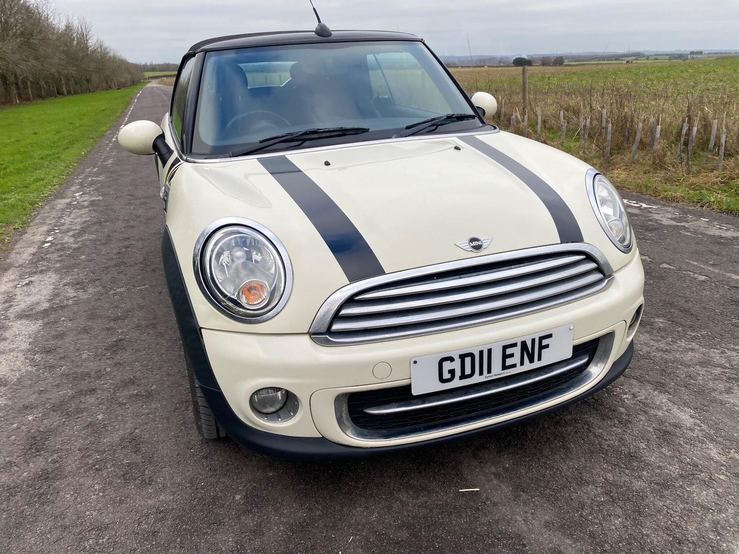 Used MINI Convertible 2011 for sale - 77255558: Photo 4