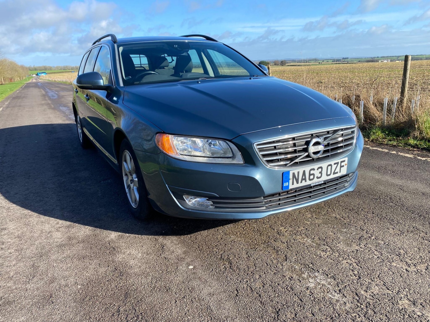 Used Volvo V70 2013 for sale - 77704653: Photo 2