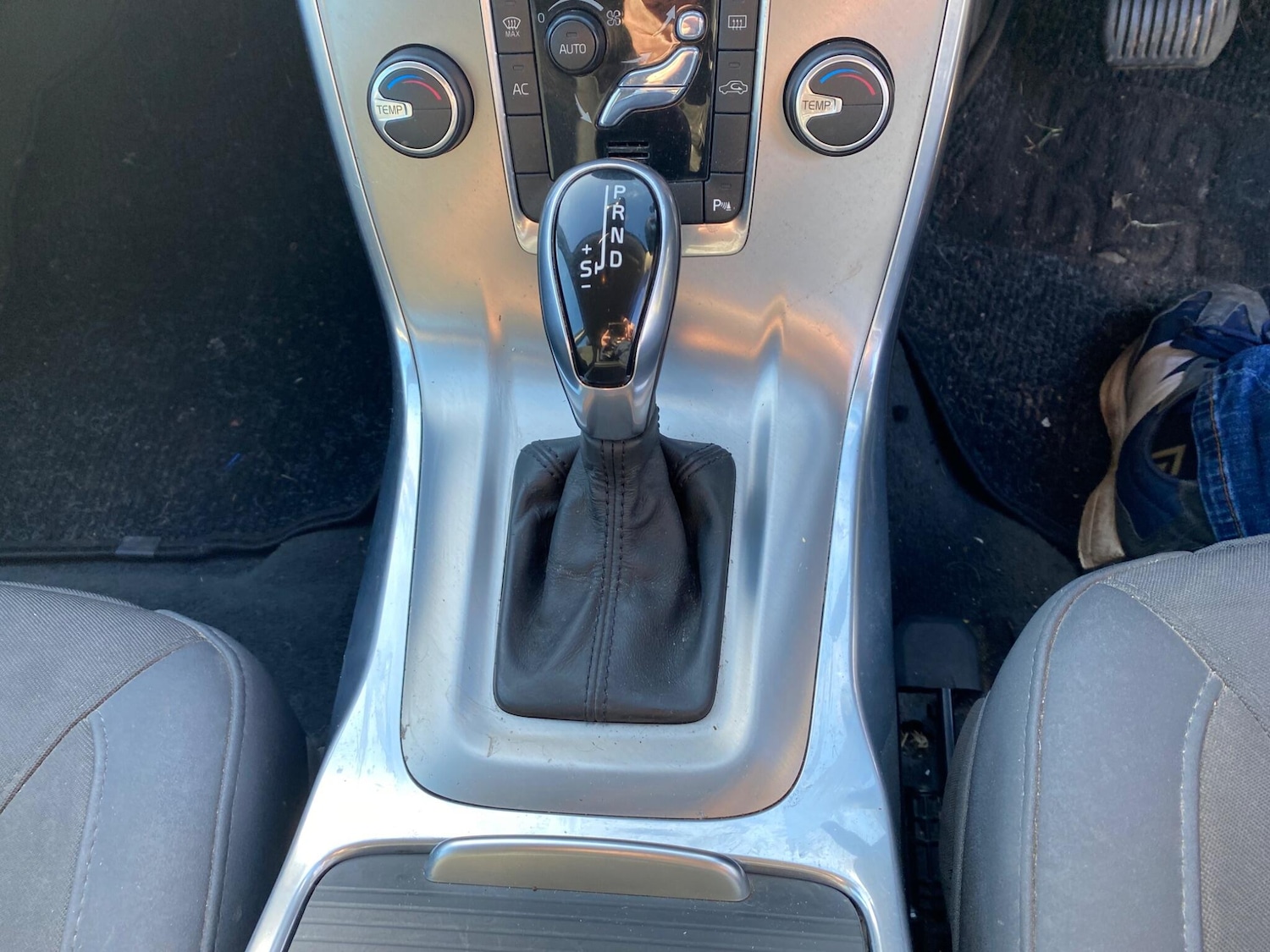 Used Volvo V70 2013 for sale - 77704653: Photo 31