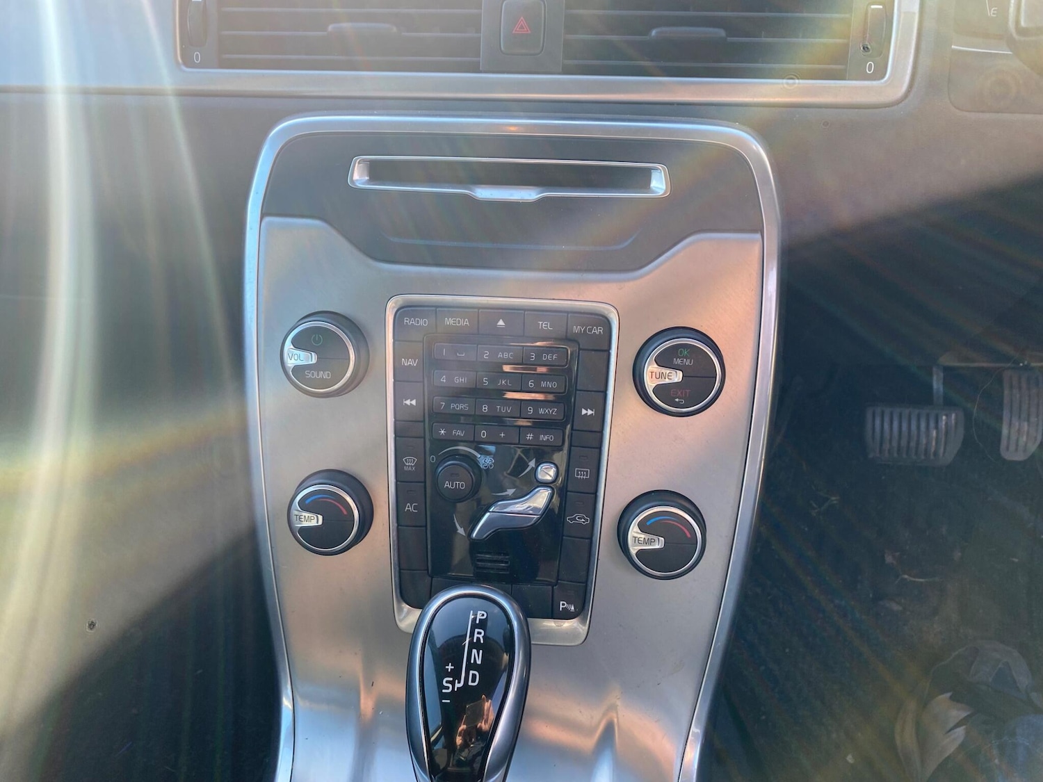 Used Volvo V70 2013 for sale - 77704653: Photo 32