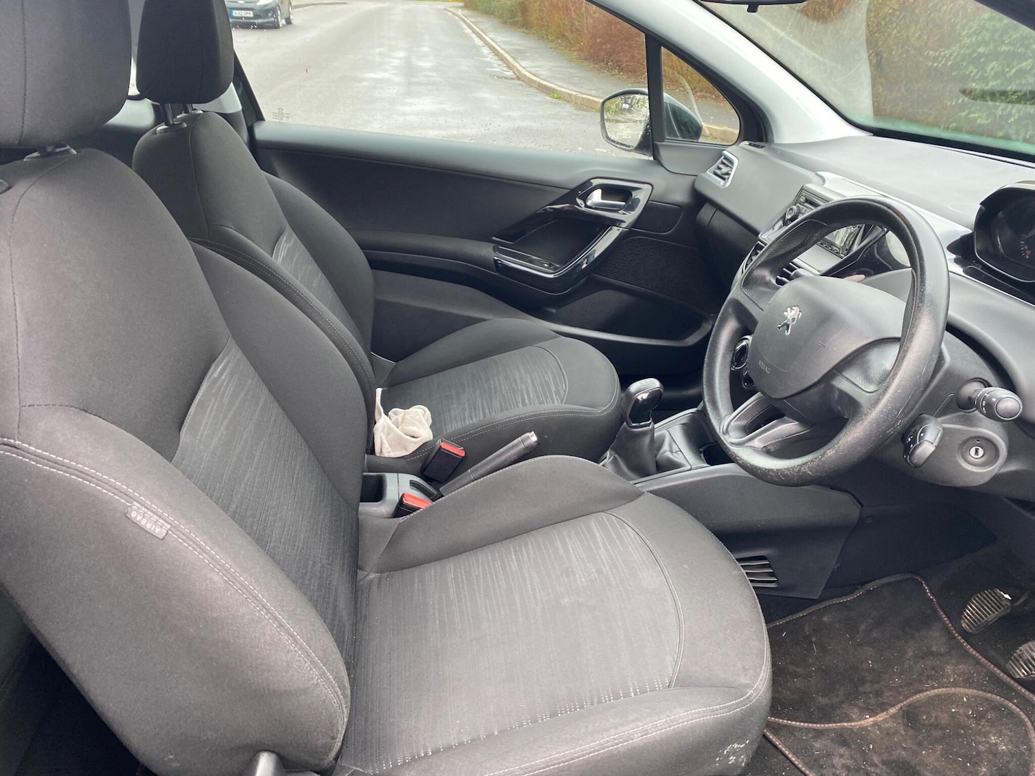 Used Peugeot 208 2012 for sale - 77710578: Photo 14