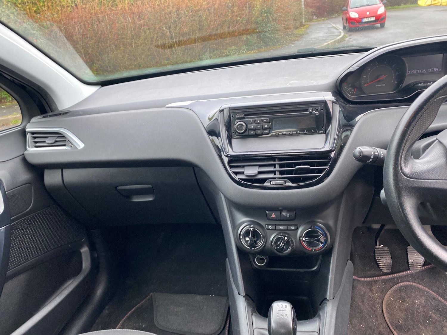 Used Peugeot 208 2012 for sale - 77710578: Photo 16