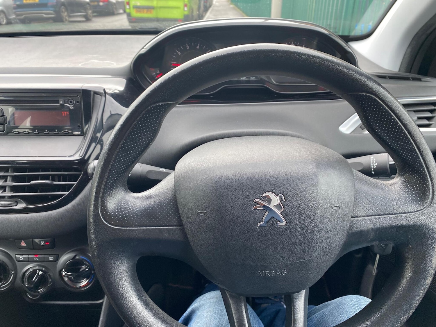 Used Peugeot 208 2012 for sale - 77710578: Photo 18