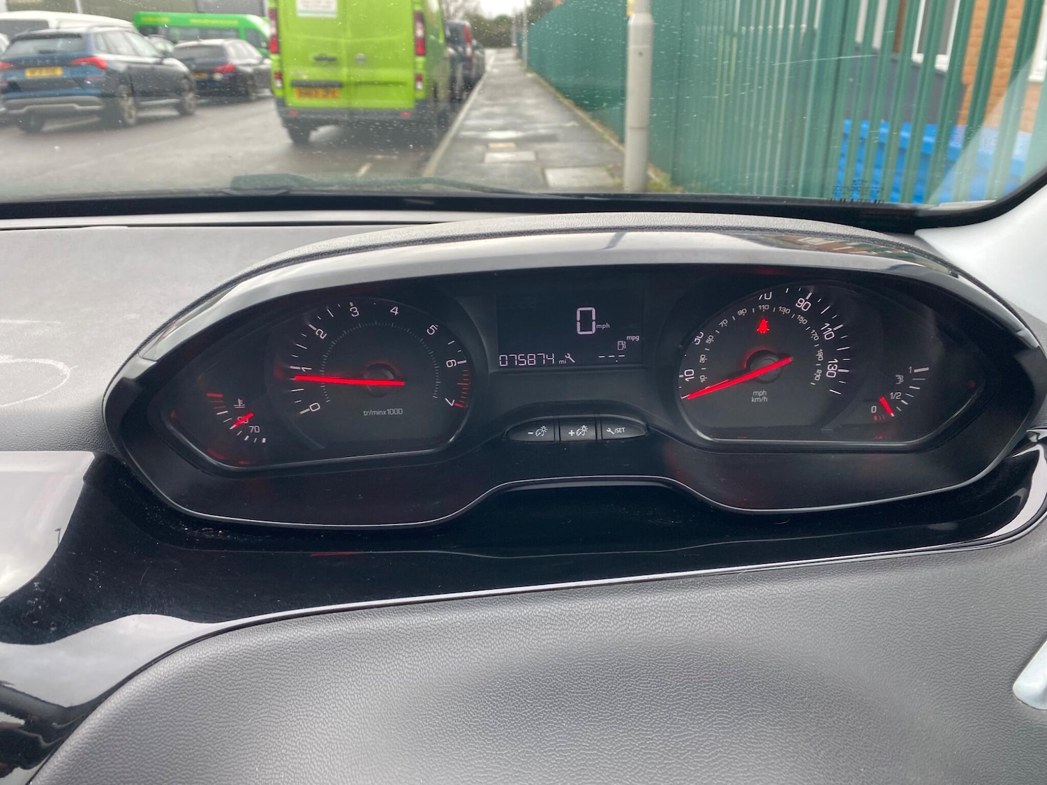 Used Peugeot 208 2012 for sale - 77710578: Photo 19