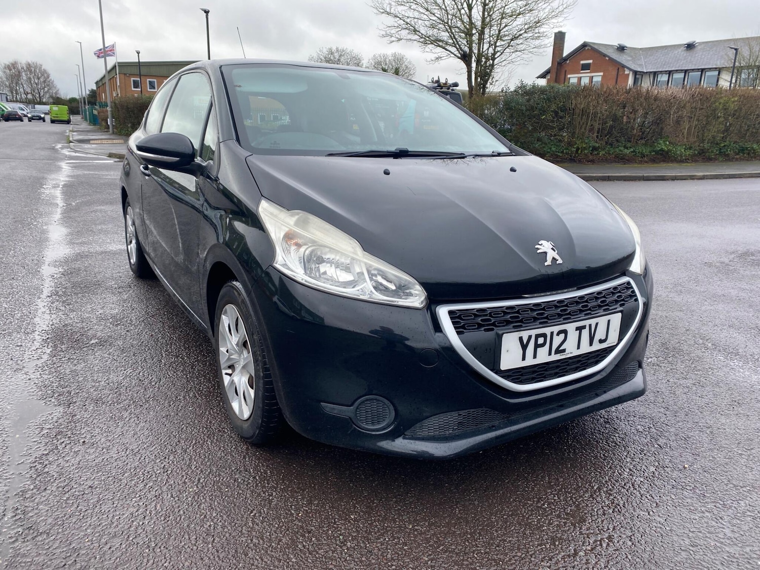 Used Peugeot 208 2012 for sale - 77710578: Photo 2