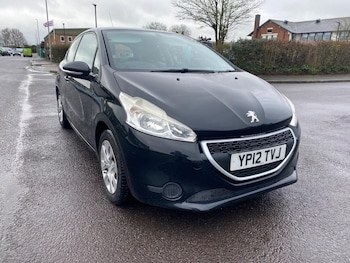 Used Peugeot 208 2012 for sale - 77710578: Photo