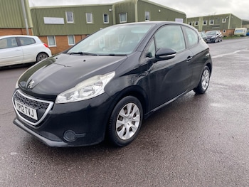 Used Peugeot 208 2012 for sale - 77710578: Photo