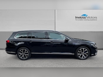 Used Volkswagen Passat 2022 for sale - 79575670: Photo