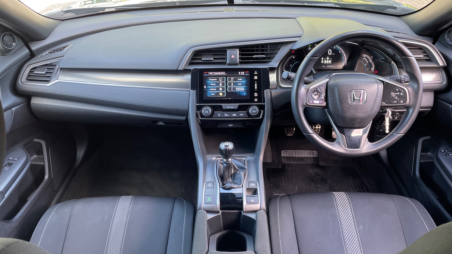 Used Honda Civic 2018 for sale - 75913352: Photo 11