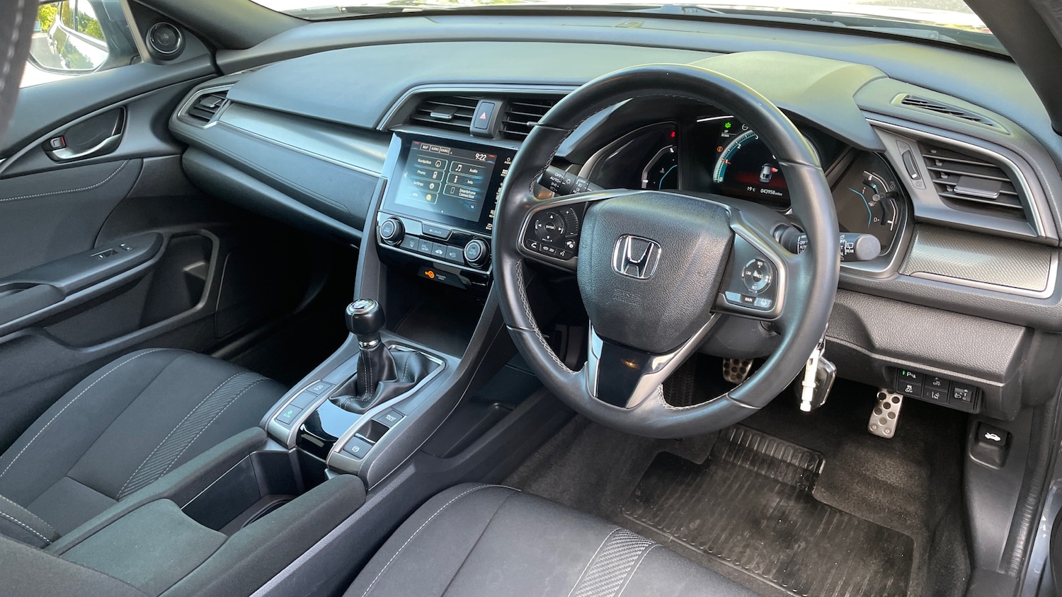 Used Honda Civic 2018 for sale - 75913352: Photo 9
