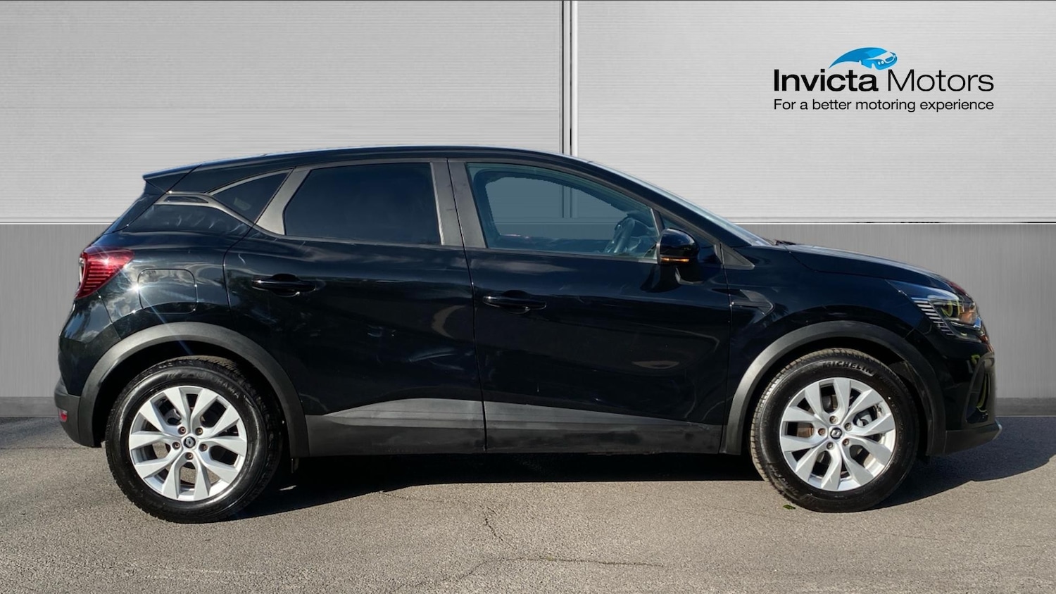 Used Renault Captur 2022 for sale - 76741029: Photo 2