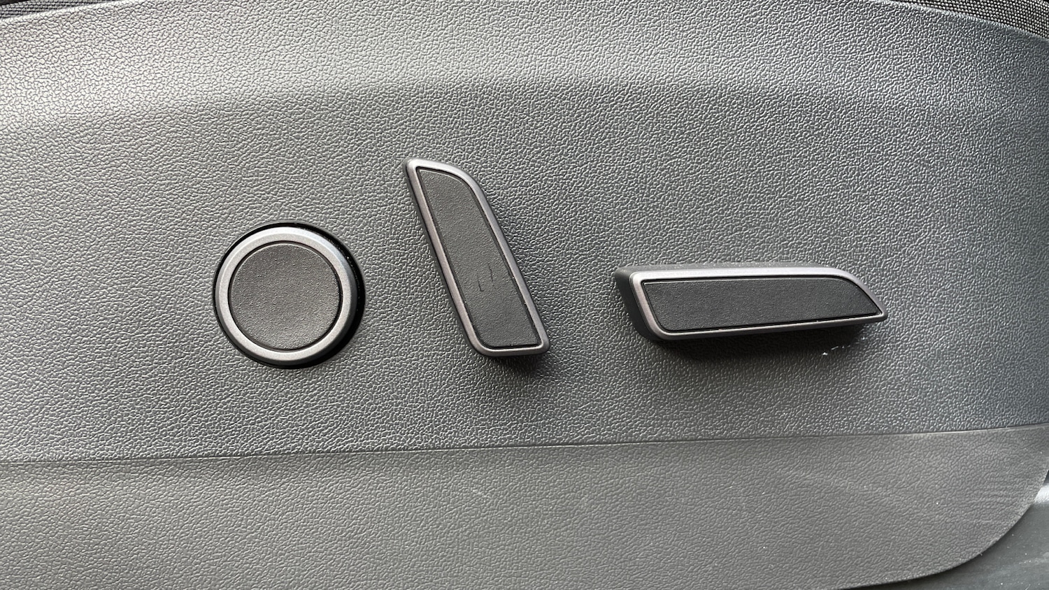 Used Tesla Model Y 2023 for sale - 75428858: Photo 24