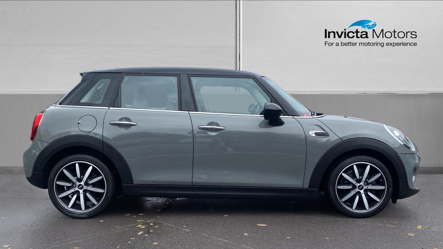 Used MINI Hatch 2018 for sale - 76741027: Photo 2