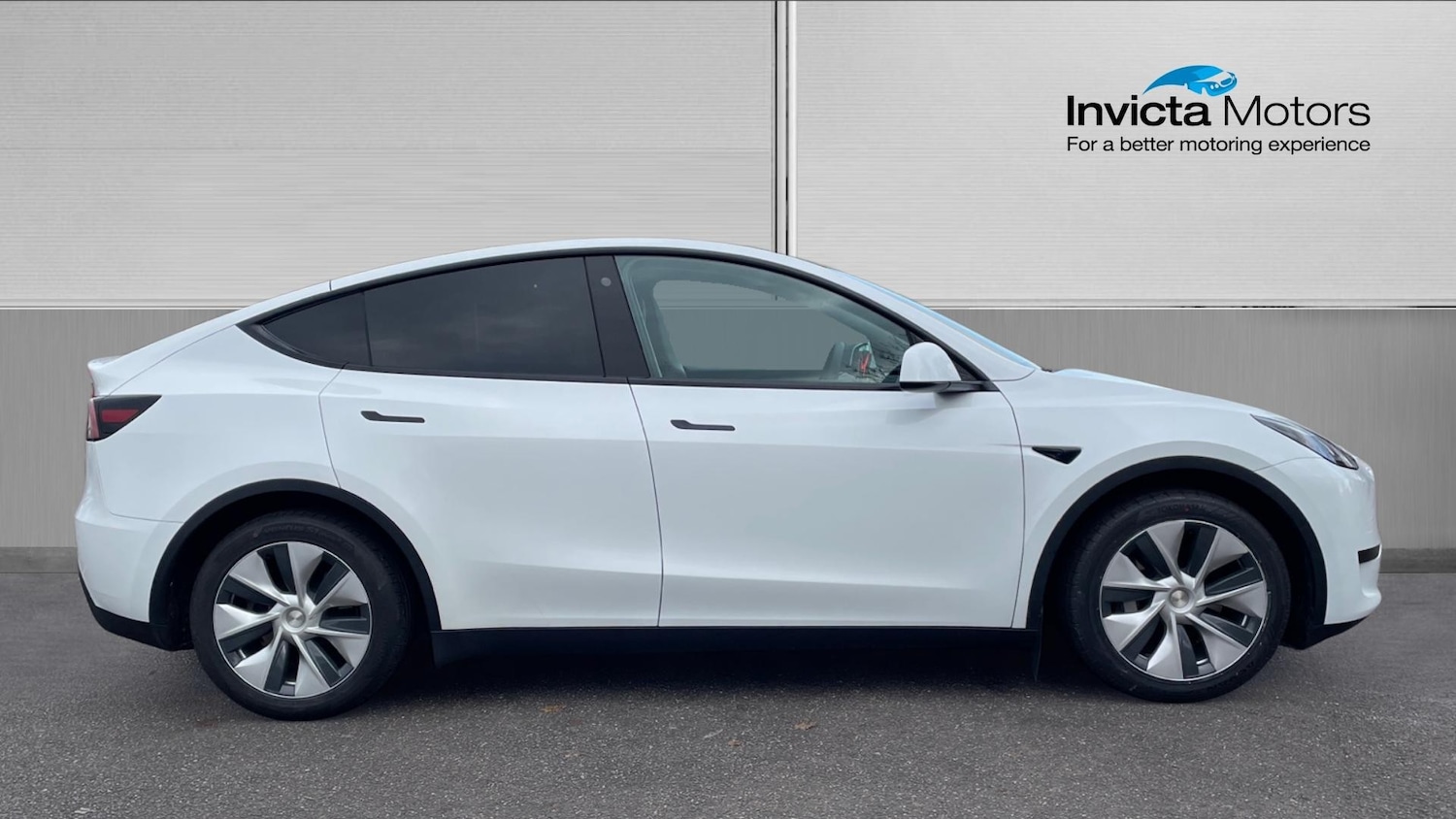 Used Tesla Model Y 2022 for sale - 76924239: Photo 2
