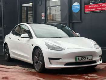 2022 (22) - Auto RWD 4dr