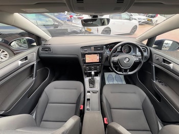 Used Volkswagen Golf 2018 for sale - 75187495: Photo
