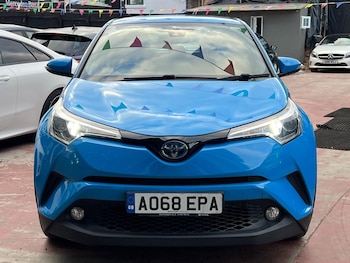 Used Toyota C-HR 2018 for sale - 75657458: Photo