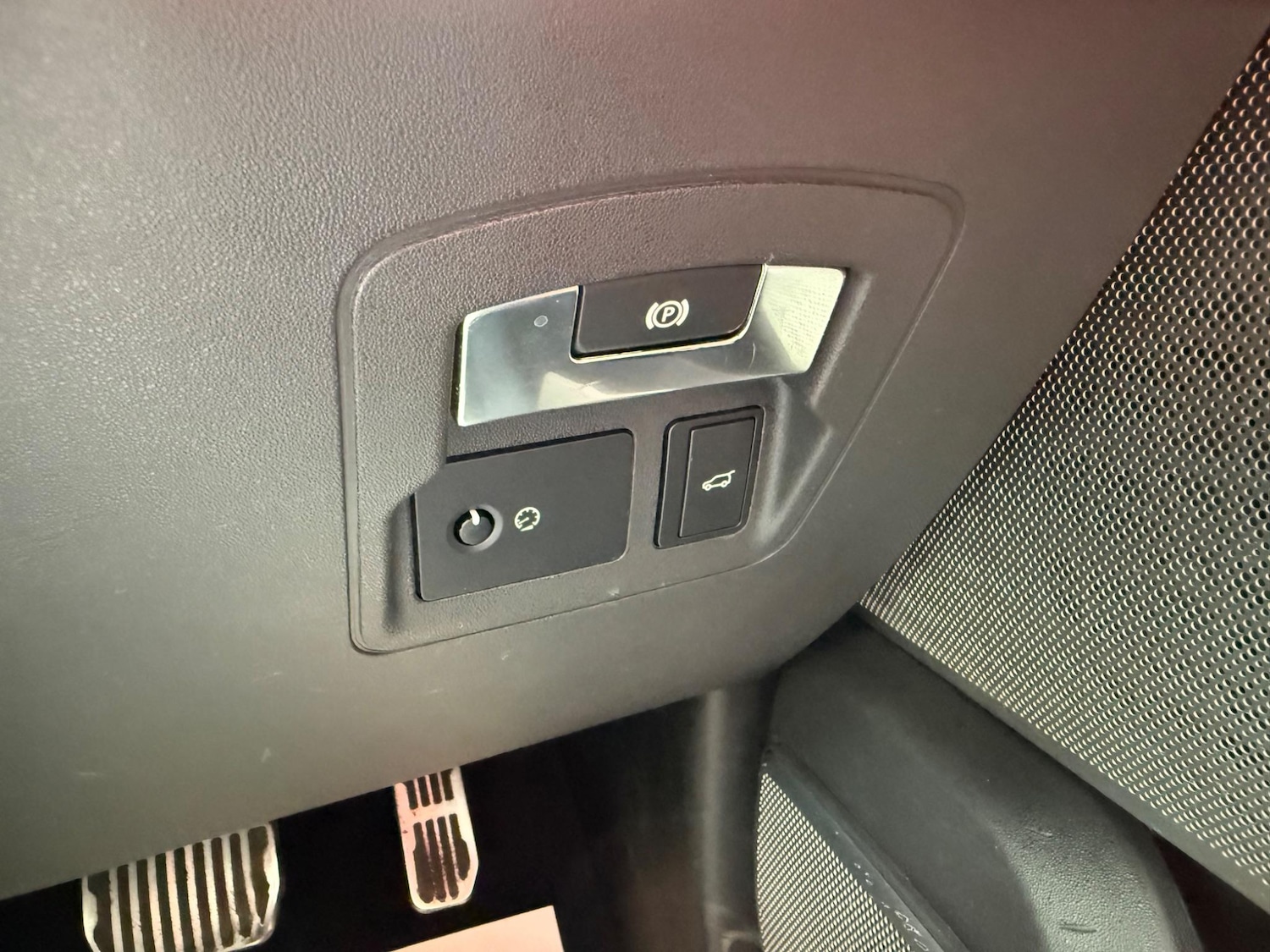 Vehicle 76
