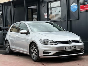 Used Volkswagen Golf 2018 for sale - 75741084: Photo