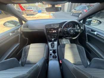 Used Volkswagen Golf 2019 for sale - 75214717: Photo