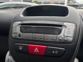 Used Toyota AYGO 2010 for sale - 75459402: Photo