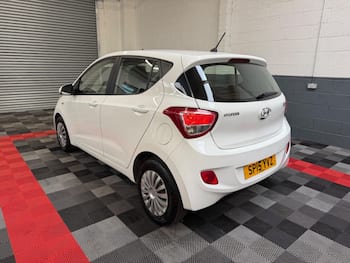 Used Hyundai i10 2015 for sale - 79874352: Photo
