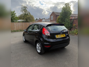Used Ford Fiesta 2015 for sale - 79589050: Photo