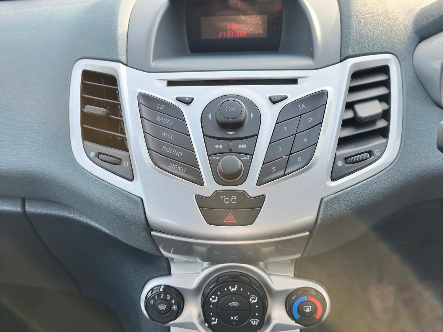 Used Ford Fiesta 2009 for sale - 78182002: Photo 12