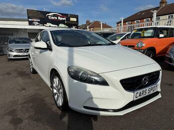 Used Volvo V40 2015 for sale - 79774398: Photo